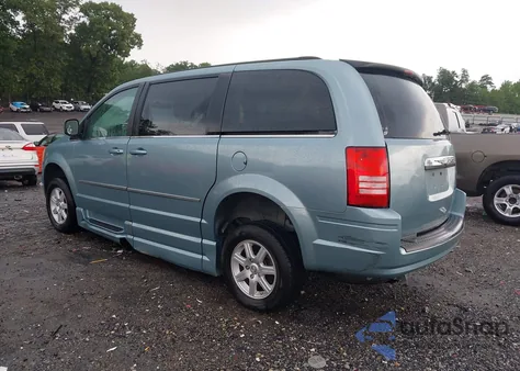 2010 Chrysler Town & Country Touring from USA, damaged, VIN 2A4RR5D17AR243996